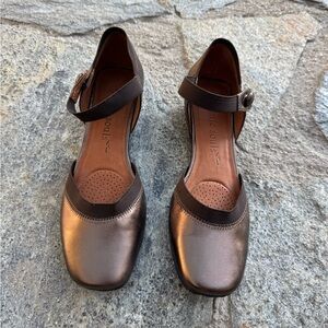 Copper Metallic Women's Mary Jane Shoes
